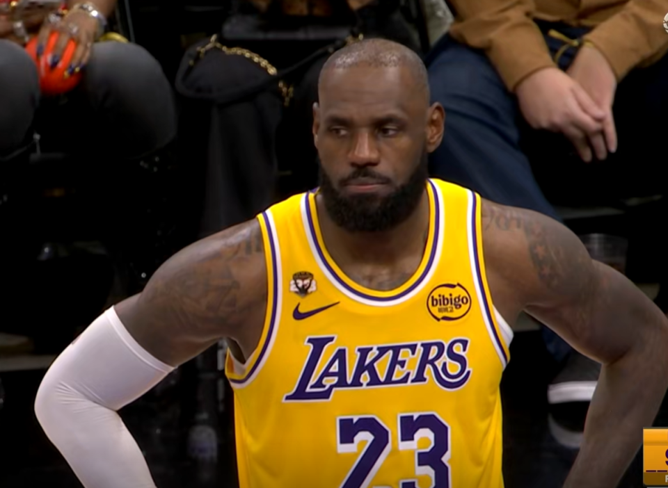 178体育直播在线观看-灾难！詹皇当卧底，13秒内失误+不防守葬送湖人，东契奇带不动他